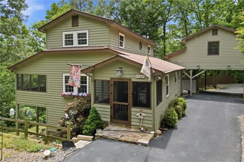 946 Laurel Circle