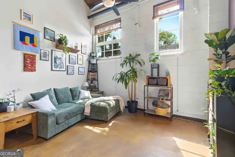 964 Dekalb AVE NE