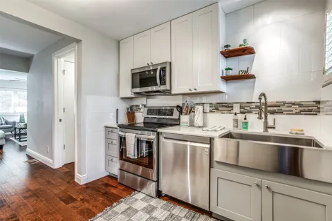 4403 Cole Avenue #4