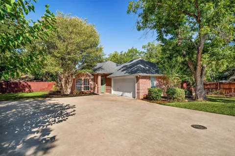 8816 The Briers Court