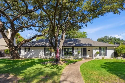 3724 Arborlawn Drive
