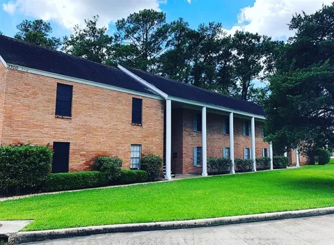 3700 Pine Manor Lane #8