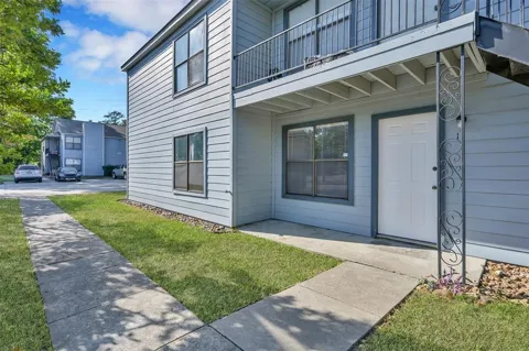900 Holly Drive #7