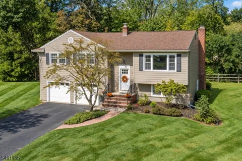 27 Fawn Cir