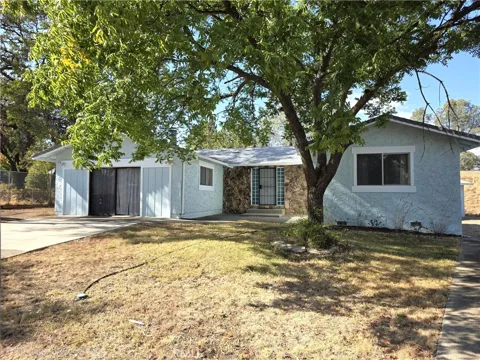 3 Stallion Court