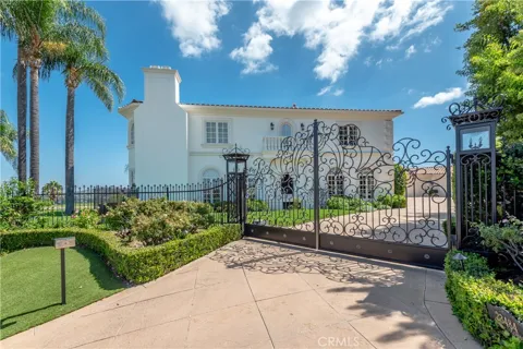 23484 PARK COLOMBO