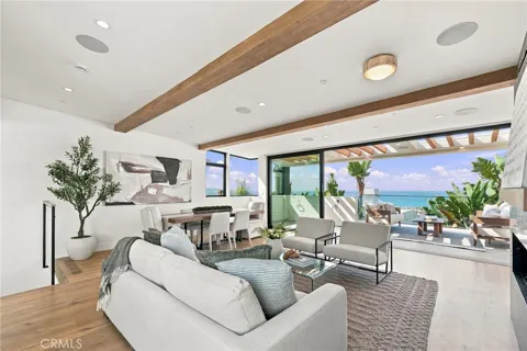 2451 Silverstrand