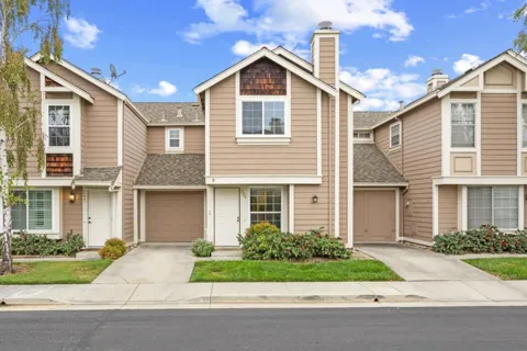 5226 Macaw Court