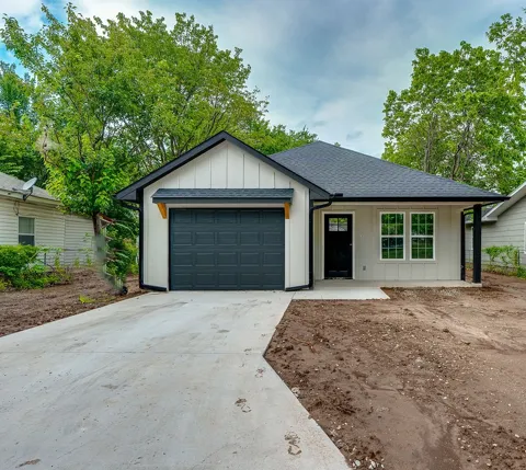 1319 Wolfe Lane