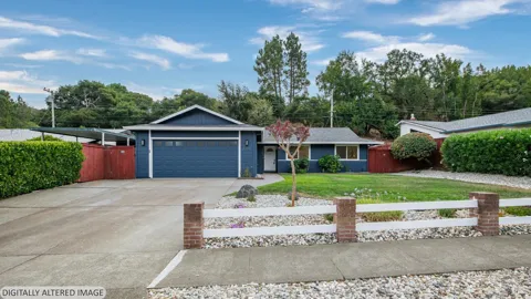 2595 Center Road