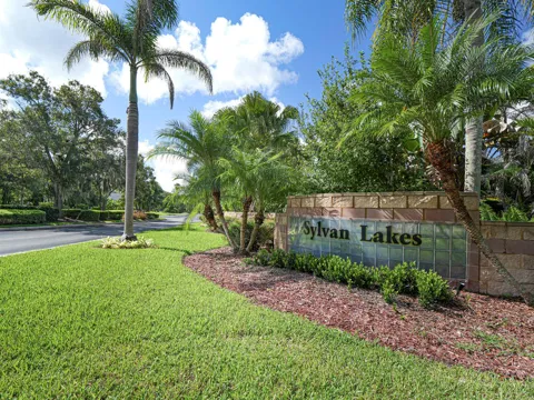 5880 40th Lane