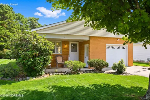 31 Redhook Bay Drive