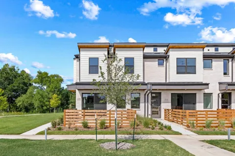 2044 Aldrich Mews