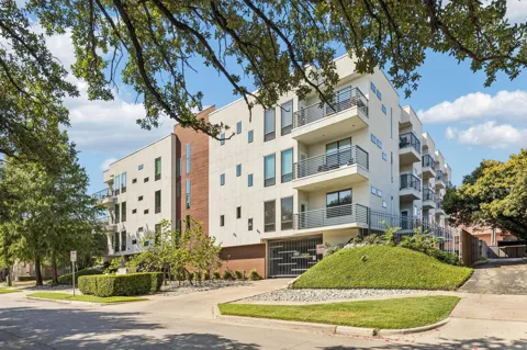 4107 Bowser Avenue #308