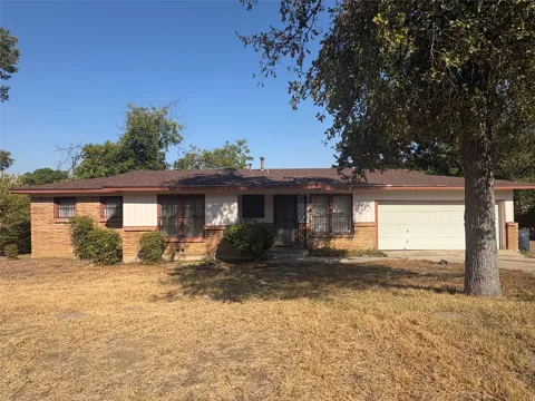 2121 Kingsdale Drive