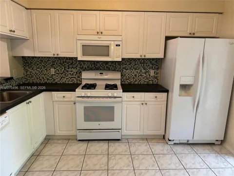 7909 Sanibel Dr #7909