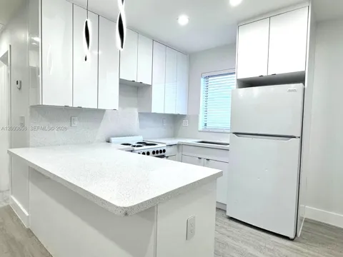 215 Zamora Ave #9