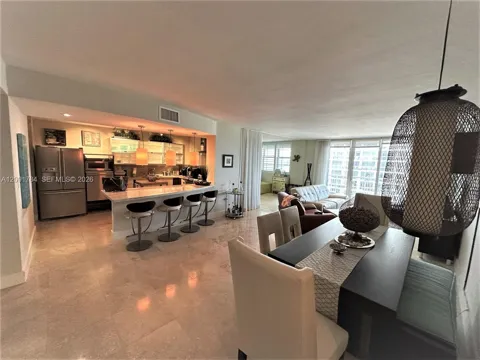 5825 Collins Ave #14E