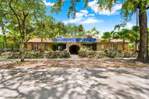 1301 MILAN AVE #3