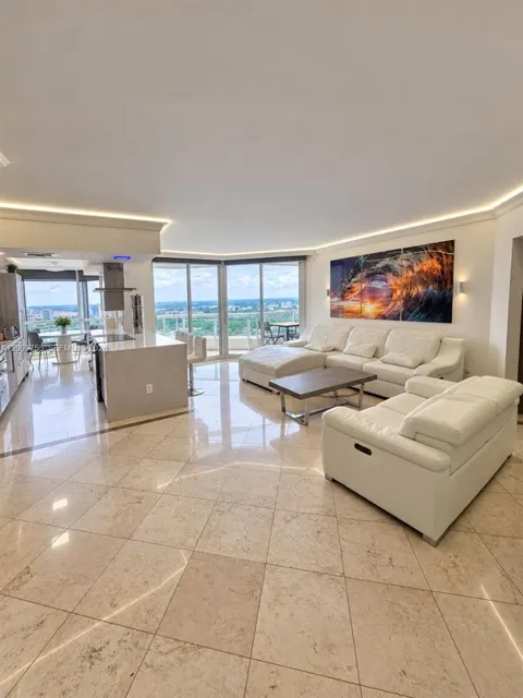 21205 Yacht Club Dr #3105