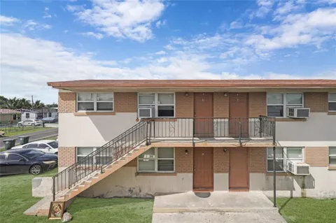 628 SW 4th Street #1