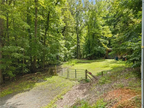 955 Valleystream Road