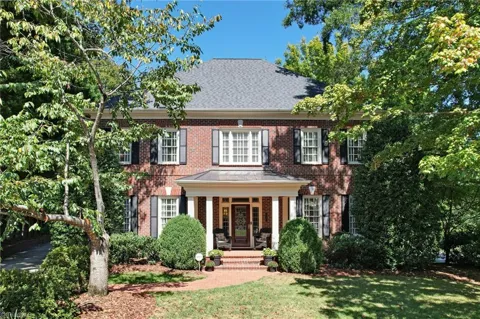 407 Cross Vine Lane