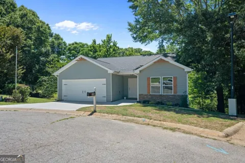 135 Tyrus LN