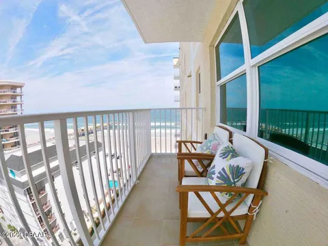 3721 S Atlantic Avenue #901