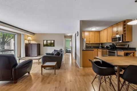 5410 Three Points Boulevard #425