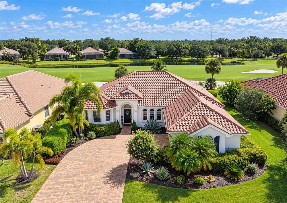 9719 DISCOVERY TERRACE Bradenton, FL 34212