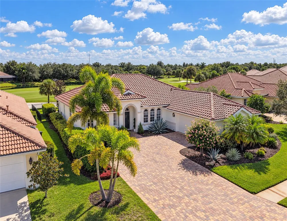 9719 DISCOVERY TERRACE Bradenton, FL 34212