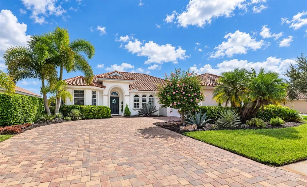 9719 DISCOVERY TERRACE Bradenton, FL 34212