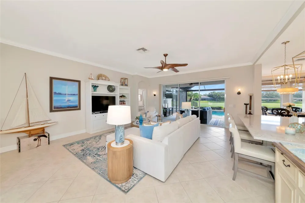 9719 DISCOVERY TERRACE Bradenton, FL 34212