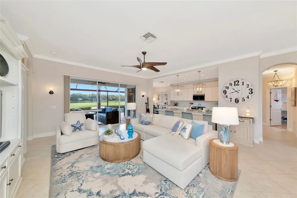 9719 DISCOVERY TERRACE Bradenton, FL 34212