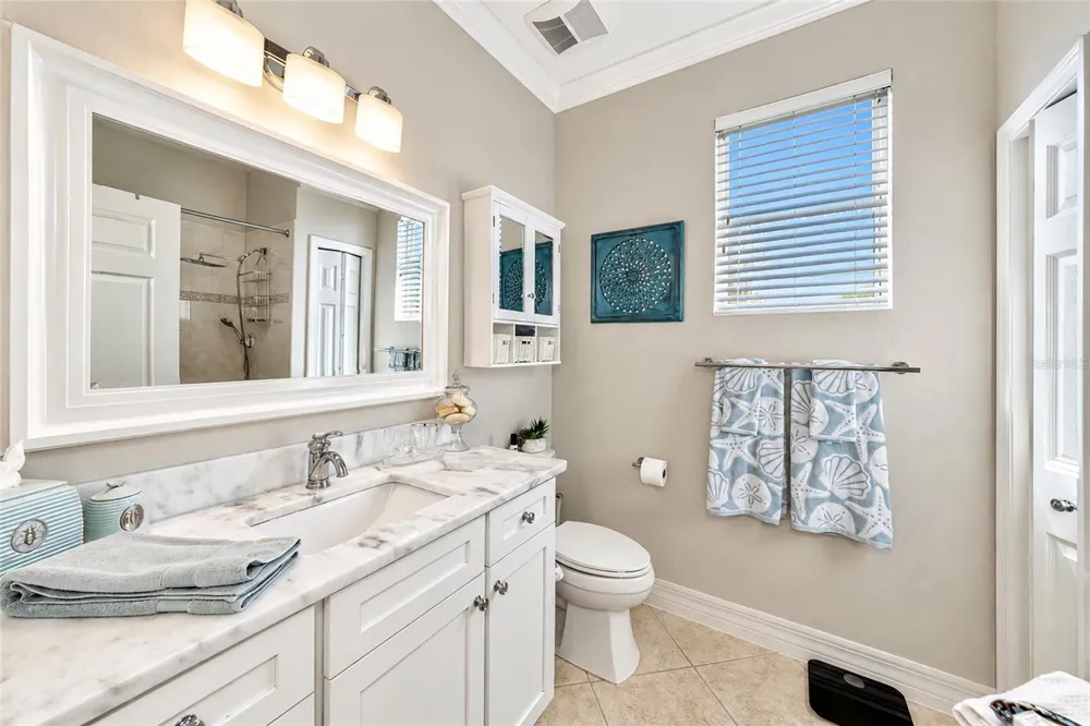 9719 DISCOVERY TERRACE Bradenton, FL 34212