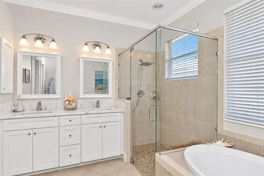 9719 DISCOVERY TERRACE Bradenton, FL 34212