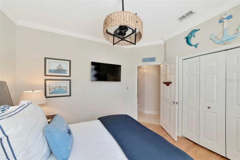 9719 DISCOVERY TERRACE Bradenton, FL 34212