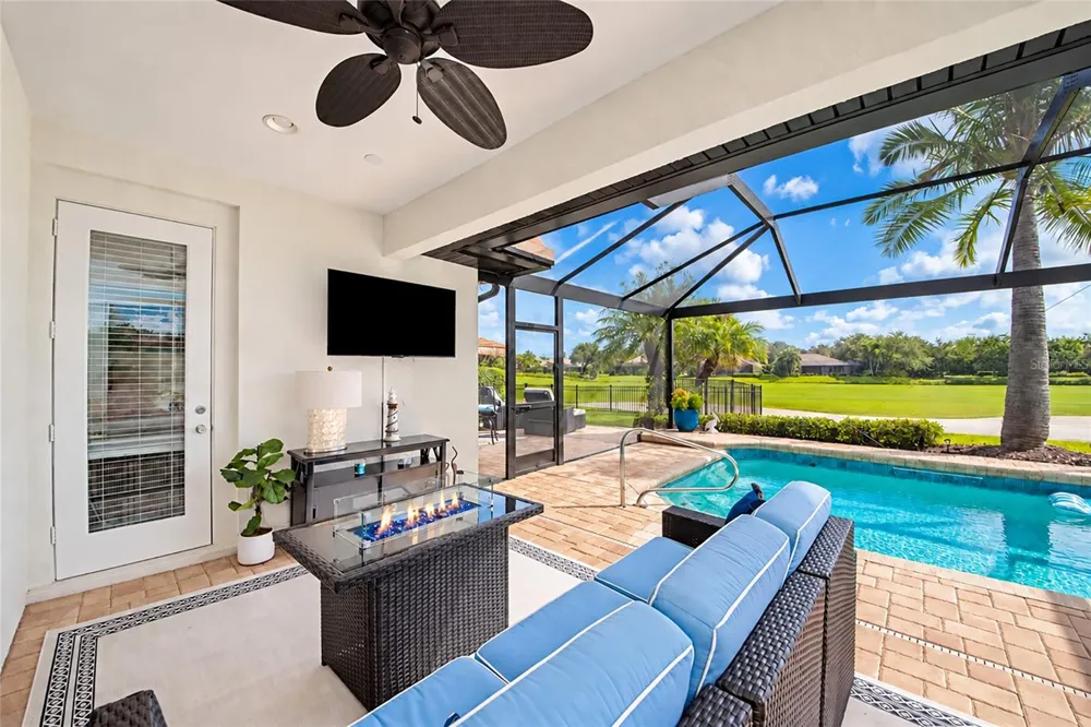 9719 DISCOVERY TERRACE Bradenton, FL 34212