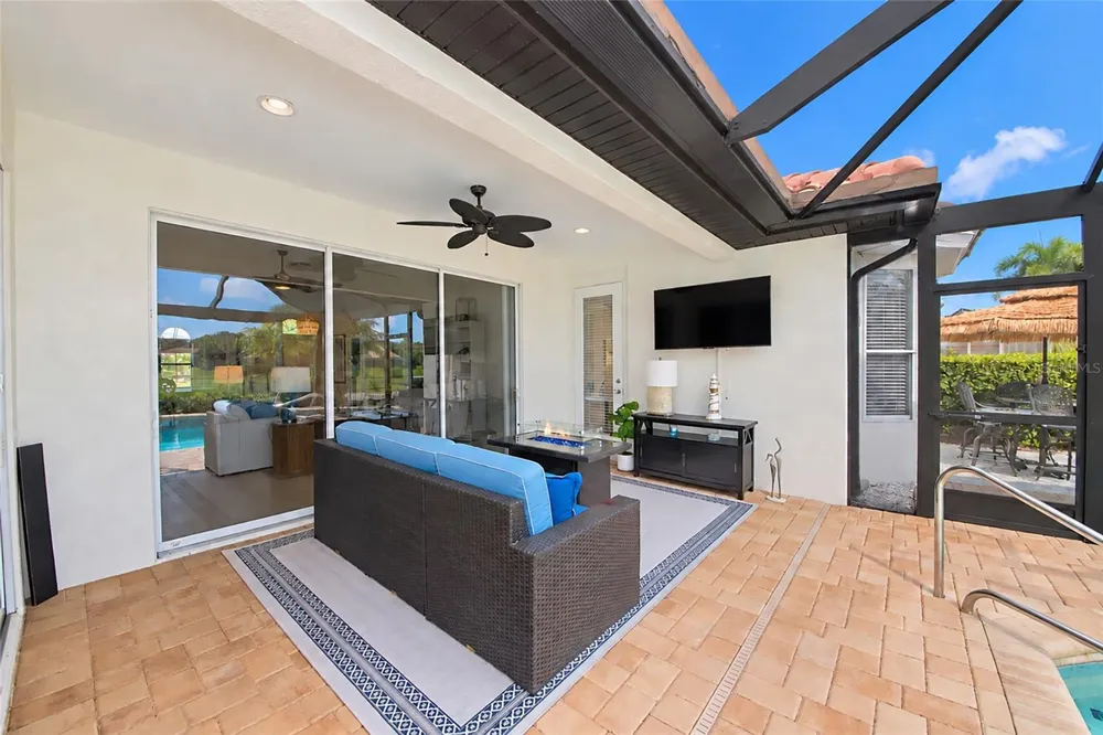 9719 DISCOVERY TERRACE Bradenton, FL 34212