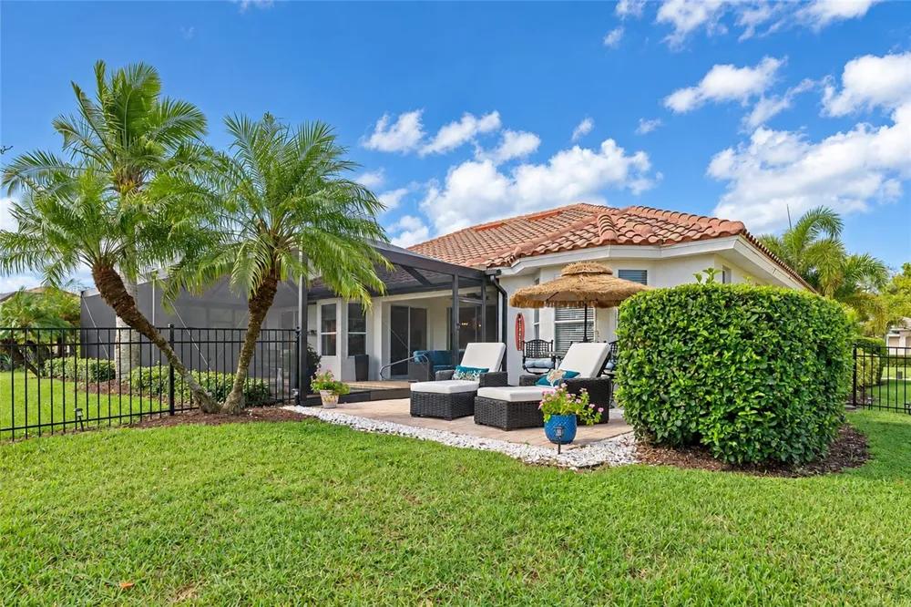 9719 DISCOVERY TERRACE Bradenton, FL 34212