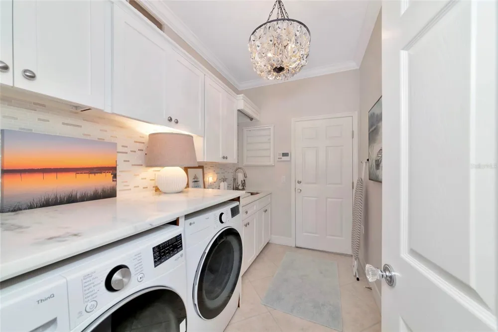 9719 DISCOVERY TERRACE Bradenton, FL 34212