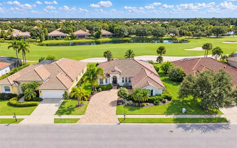 9719 DISCOVERY TERRACE Bradenton, FL 34212