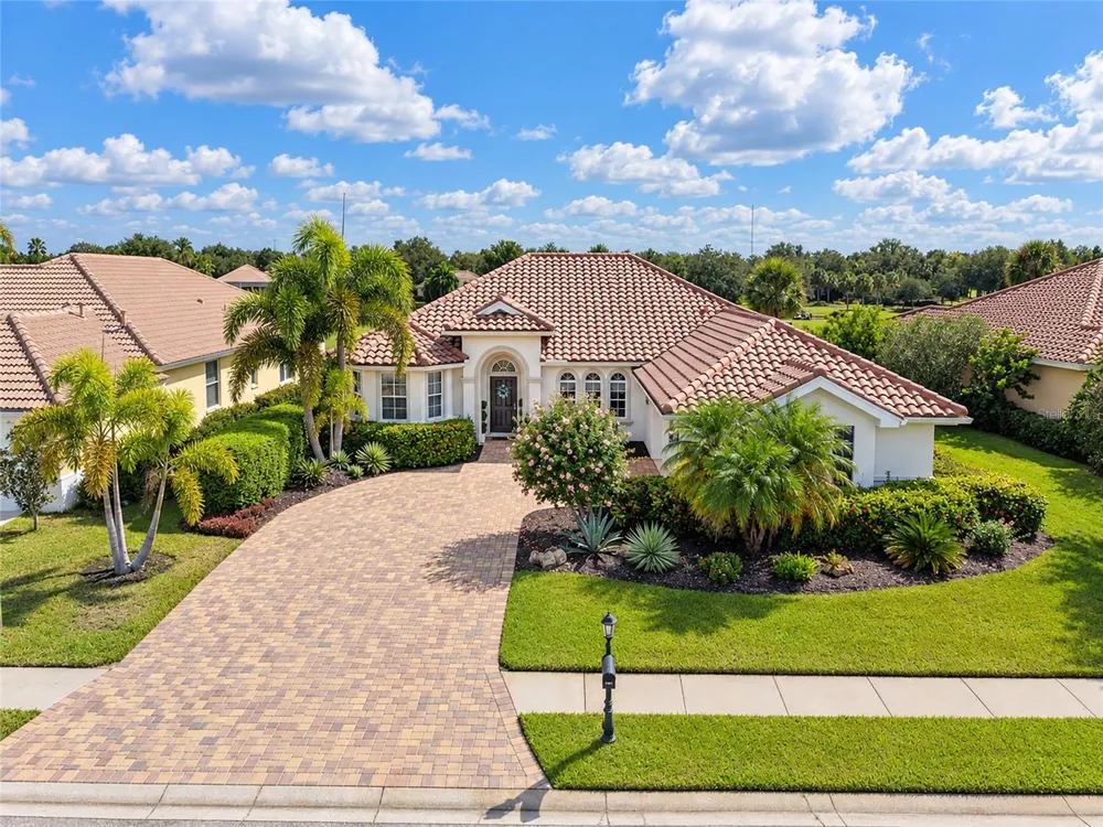 9719 DISCOVERY TERRACE Bradenton, FL 34212