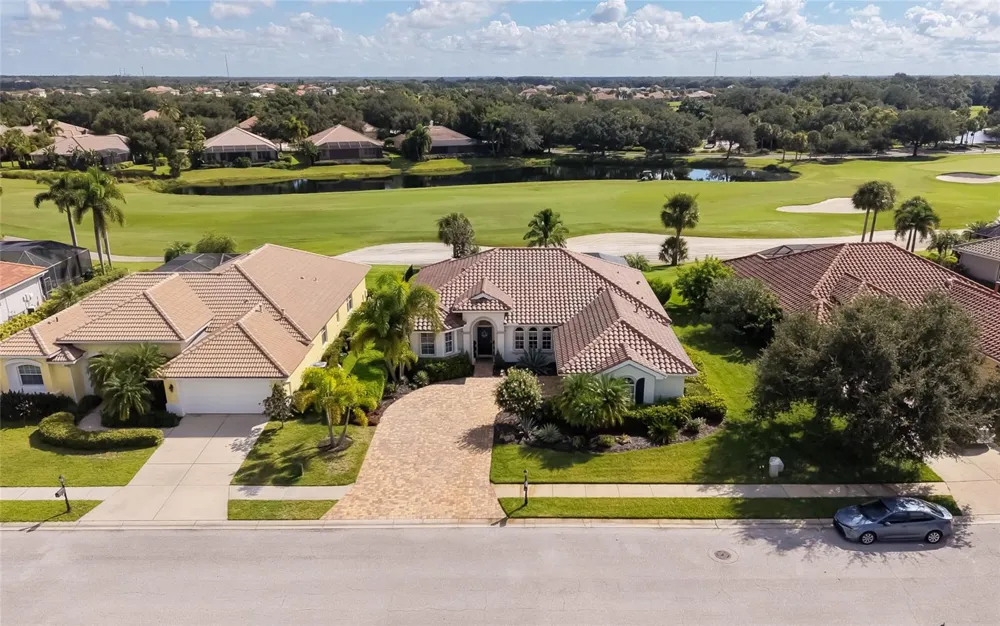 9719 DISCOVERY TERRACE Bradenton, FL 34212