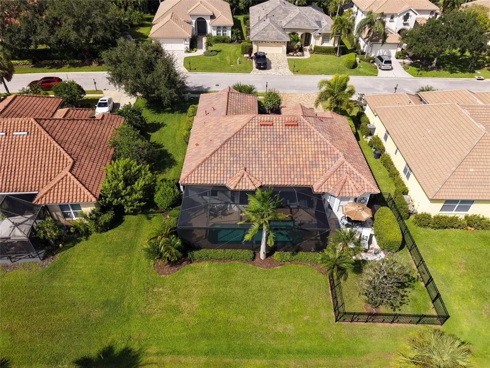 9719 DISCOVERY TERRACE Bradenton, FL 34212