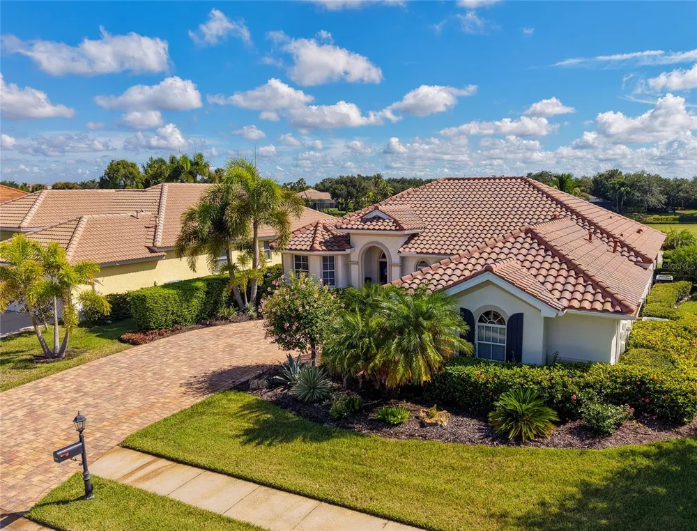 9719 DISCOVERY TERRACE Bradenton, FL 34212