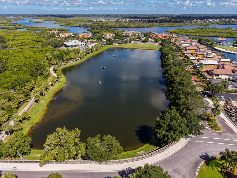 9719 DISCOVERY TERRACE Bradenton, FL 34212