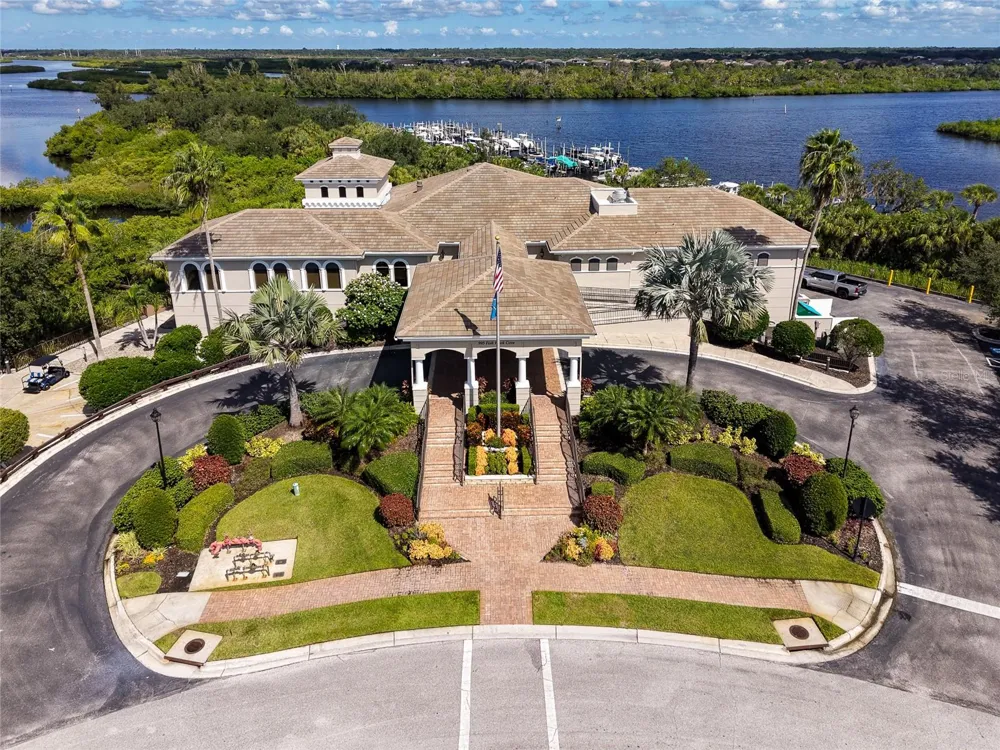 9719 DISCOVERY TERRACE Bradenton, FL 34212