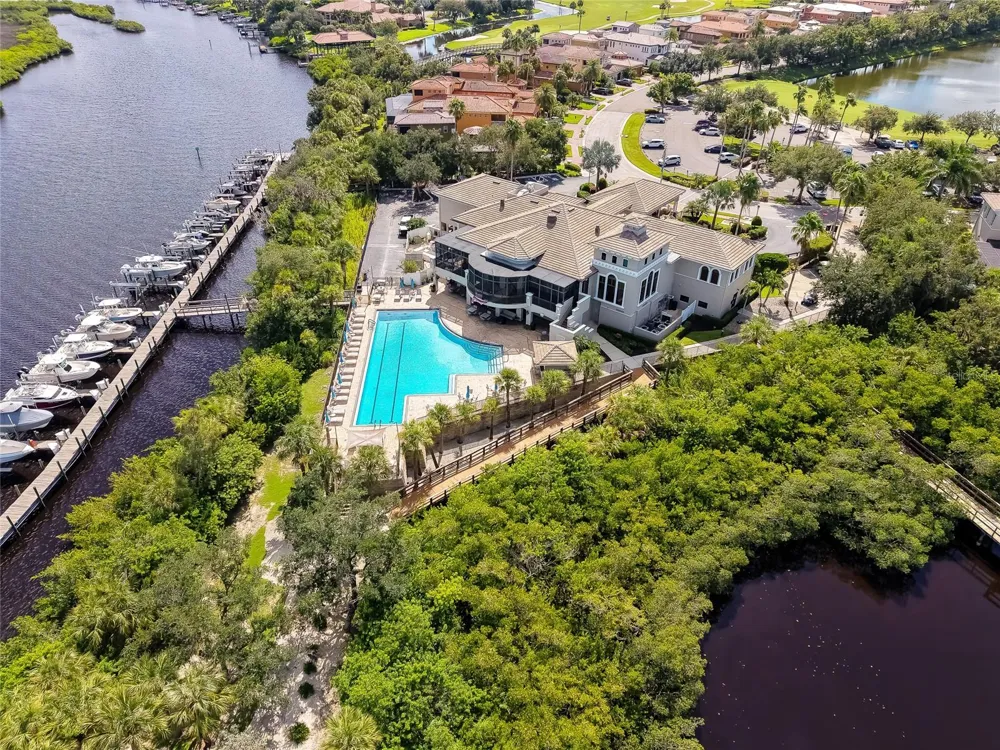 9719 DISCOVERY TERRACE Bradenton, FL 34212
